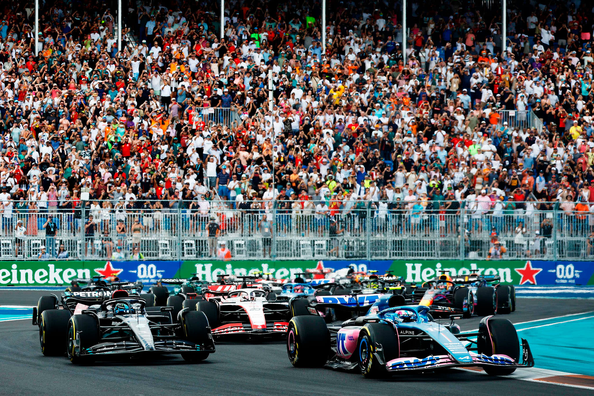 Fartfyllda race i Formel 1 nästan varje vecka kan vi se fram emot i Formel 1 under 2024.